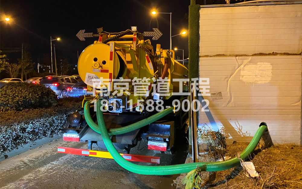 266合班村临时工地抽粪