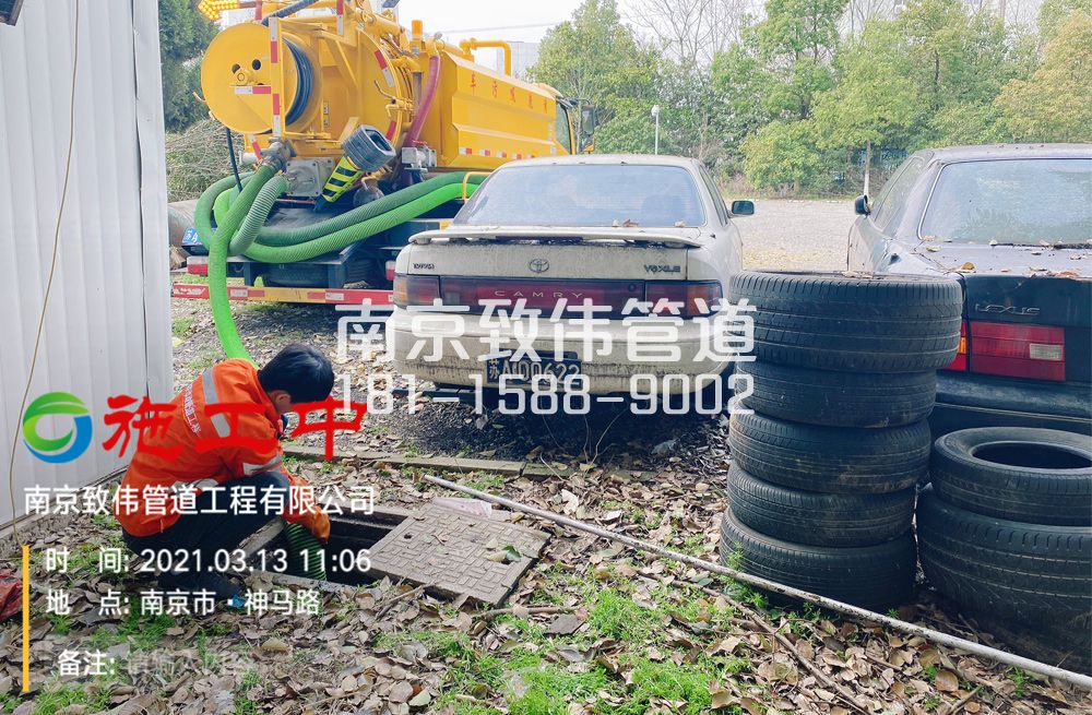 321合班村工厂清掏化粪池