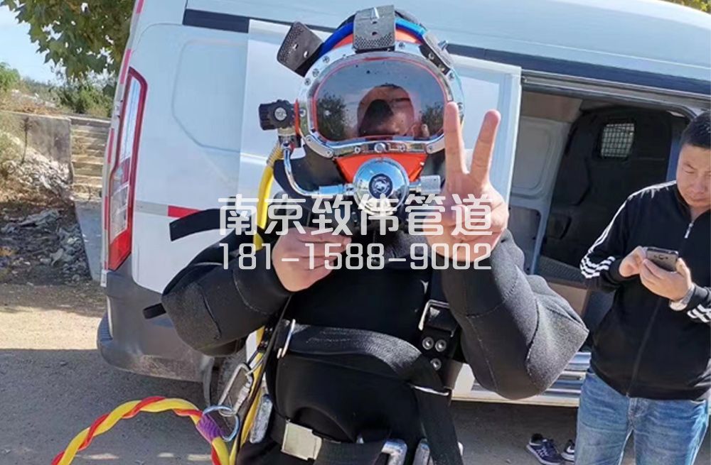 合班村沉淀池清底